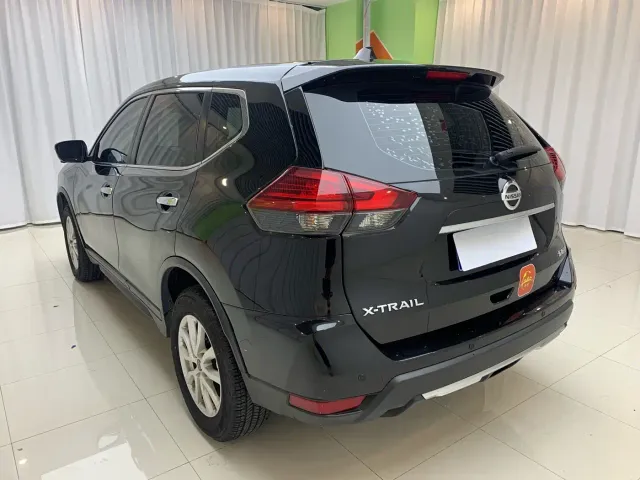 Nissan X-Trail — Фото автомобиля 6