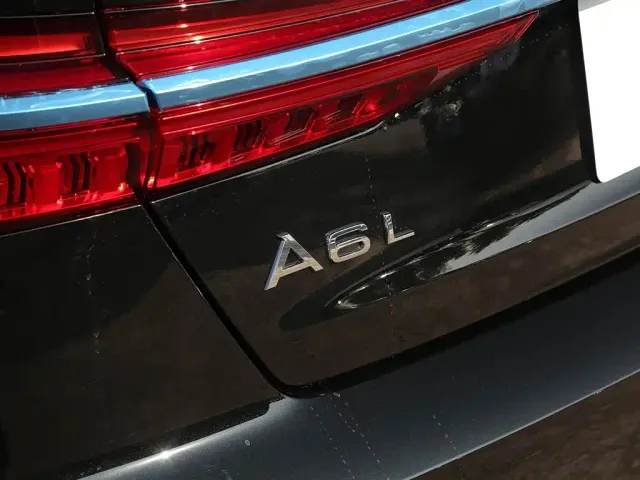 Audi A6L — Фото автомобиля 16