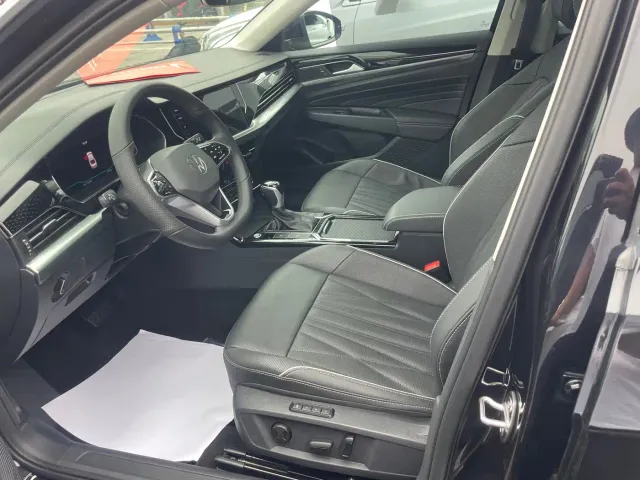 Volkswagen Passat — Фото автомобиля 7