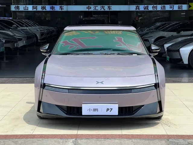 Xpeng P7 — Фото автомобиля 5