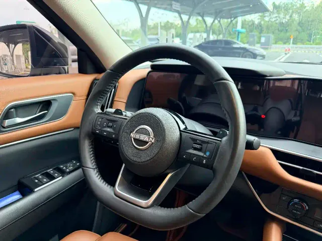 Nissan Terra — Фото автомобиля 8