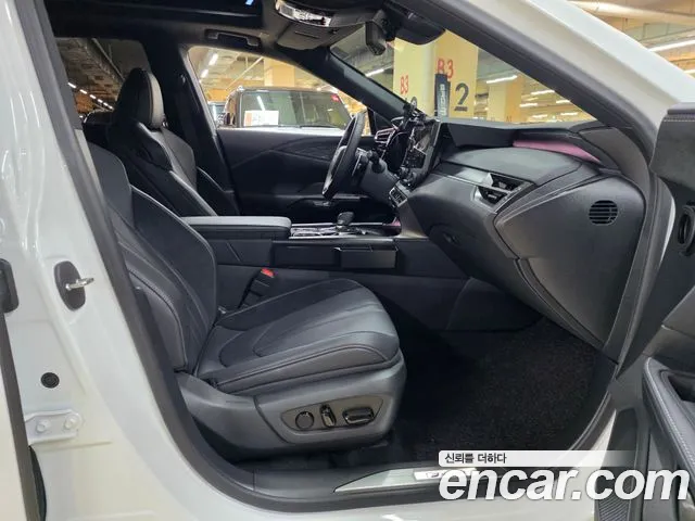 Lexus RX — Фото автомобиля 14