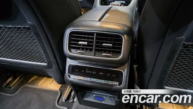 Mercedes-Benz GLE-Class — Фото автомобиля 29