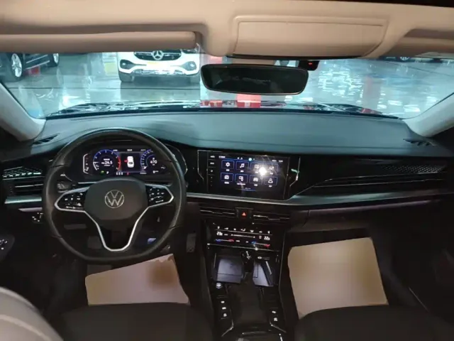 Volkswagen Passat — Фото автомобиля 9