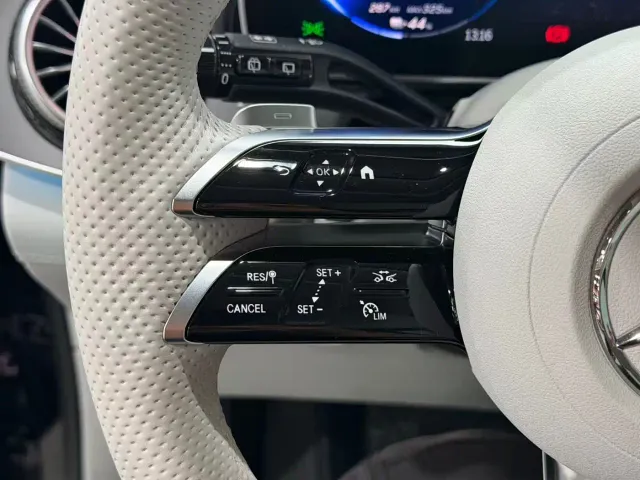 Mercedes-Benz Mercedes-Benz EQE SUV 2023 500 4MATIC — Фото автомобиля 12