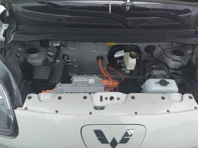 Wuling Hongguang Mini EV — Фото автомобиля 10
