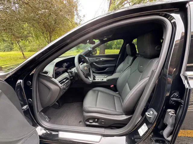 Cadillac CT5 — Фото автомобиля 12