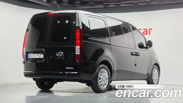 Hyundai Staria — Фото автомобиля 2