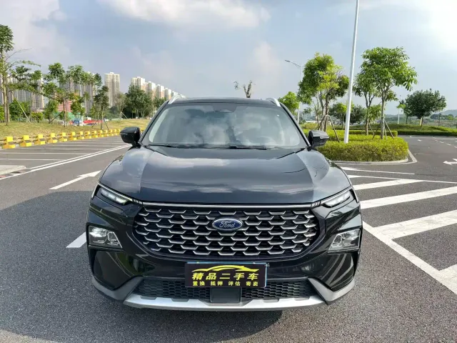 Ford Lingrui — Фото автомобиля 2
