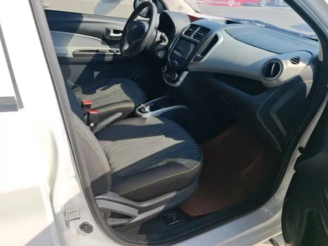 Changan Benben E-Star — Фото автомобиля 8