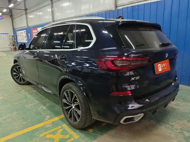 BMW X5 — Фото автомобиля 5