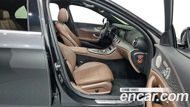 Mercedes-Benz E-Class E-класс W213 E350 4MATIC Exclusive — Фото автомобиля 11