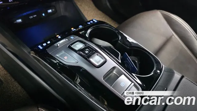 Hyundai Tucson Tucson (NX4) Дизель 2.0 2WD — Фото автомобиля 9