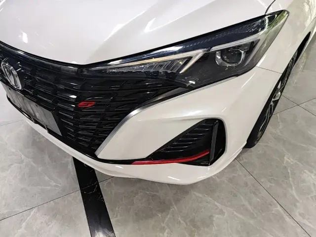 Changan Eado — Фото автомобиля 23