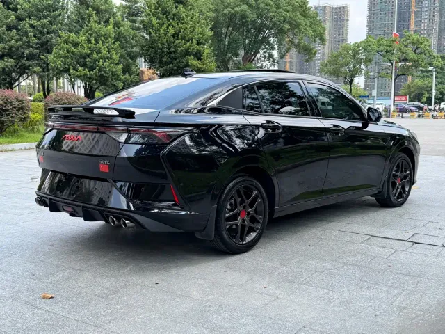 Dongfeng Yixuan — Фото автомобиля 16