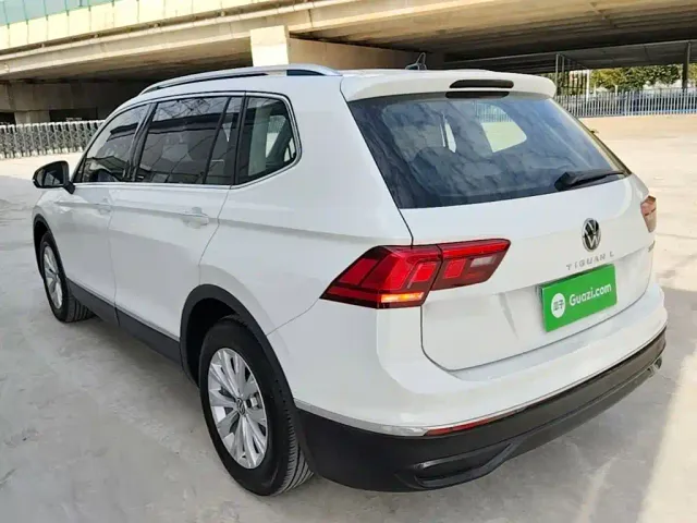 Volkswagen Tiguan L — Фото автомобиля 4
