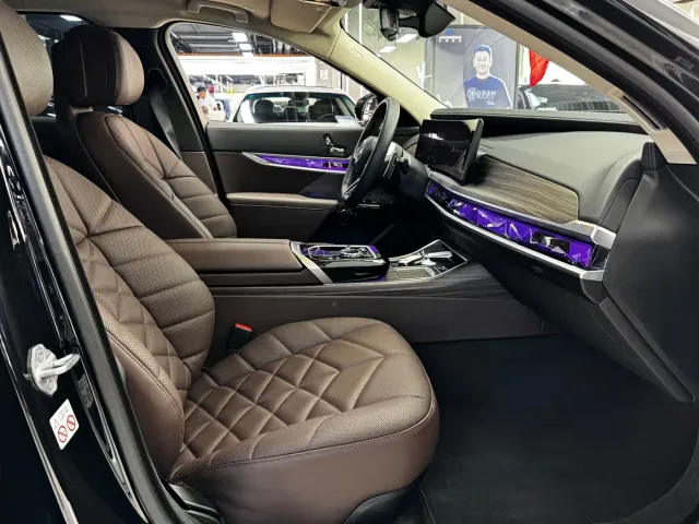 BMW 7 Series — Фото автомобиля 13