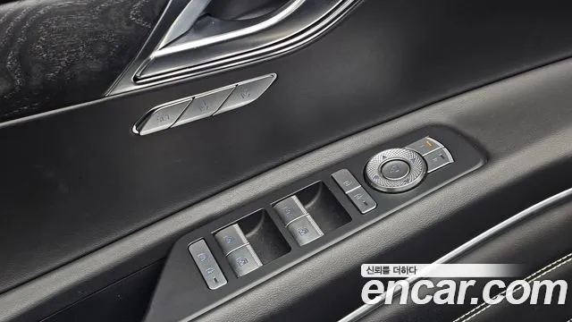 Genesis GV80 — Фото автомобиля 30