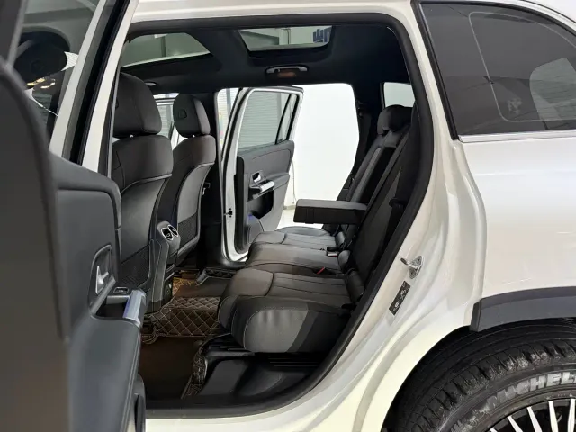 Mercedes-Benz GLB-Class — Фото автомобиля 11