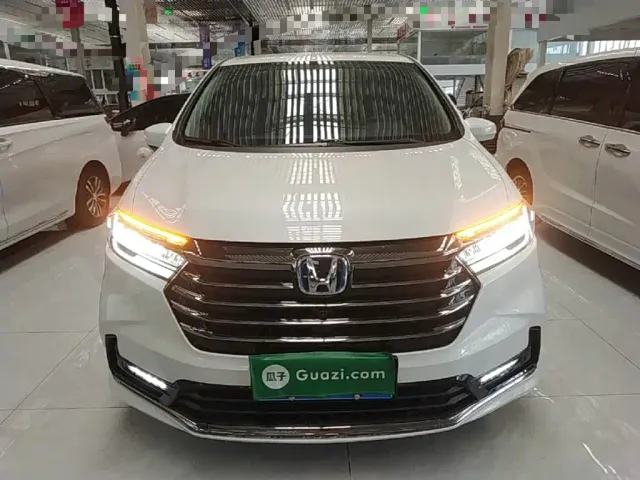 Honda Odyssey — Фото автомобиля 2
