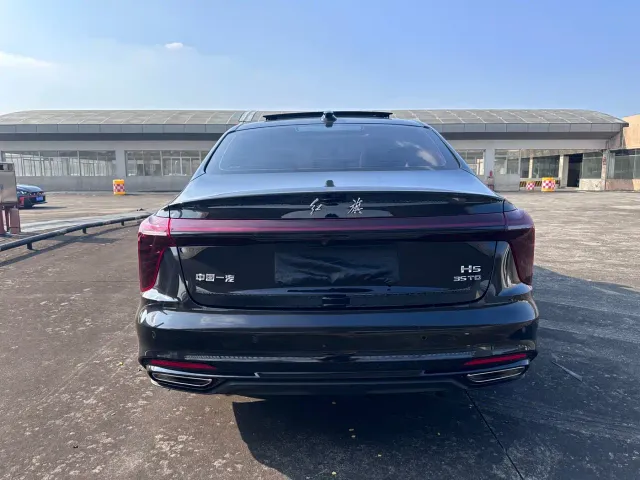 Hongqi H5 — Фото автомобиля 11