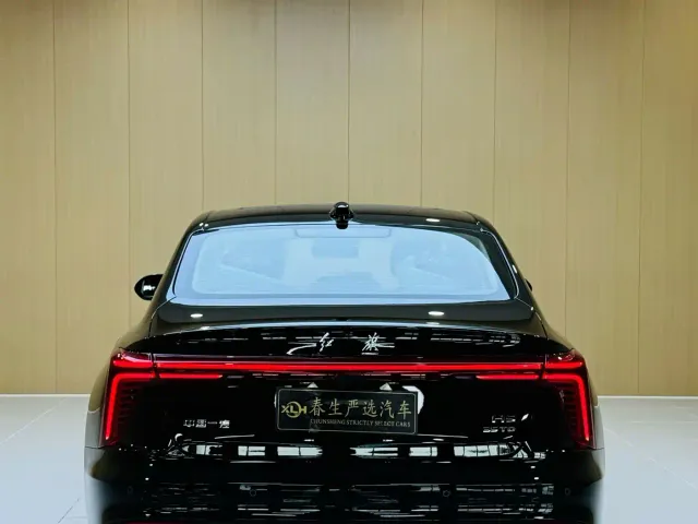 Hongqi H5 — Фото автомобиля 10
