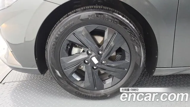 Hyundai AVANTE Avante (CN7) — Фото автомобиля 5