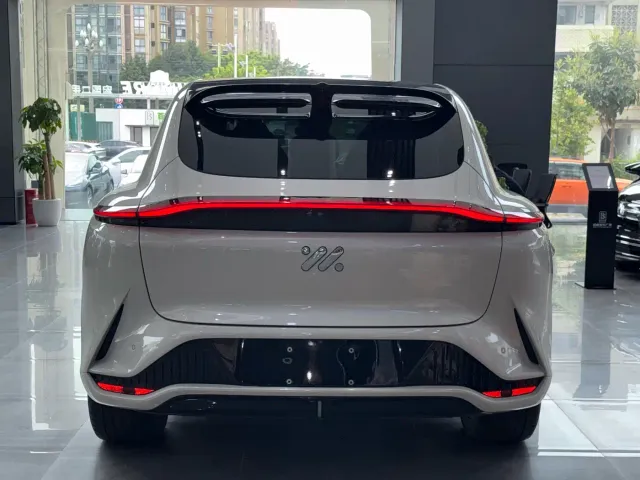 IM Motors LS7 — Фото автомобиля 8