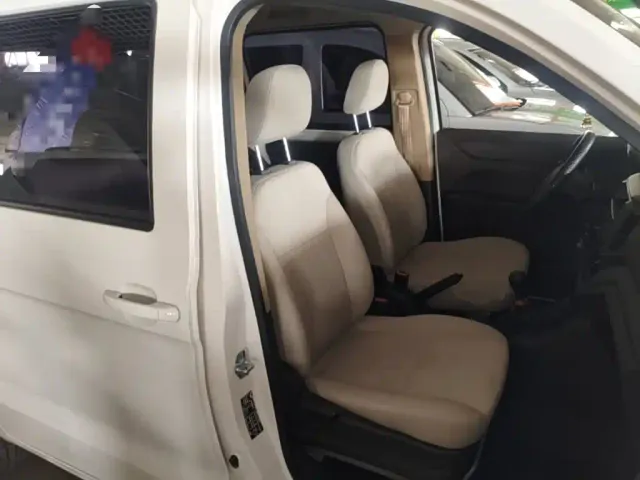 Wuling Hongguang V — Фото автомобиля 24