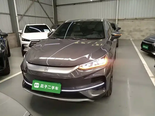 BYD Tang — Фото автомобиля 2