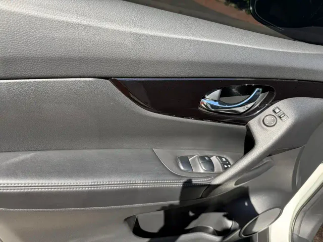 Nissan X-Trail — Фото автомобиля 4