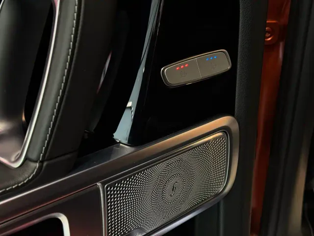 Mercedes-Benz G-Class — Фото автомобиля 12