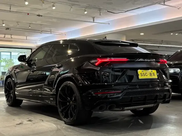 Lamborghini Urus 2023 4.0T V8 S — Фото автомобиля 4