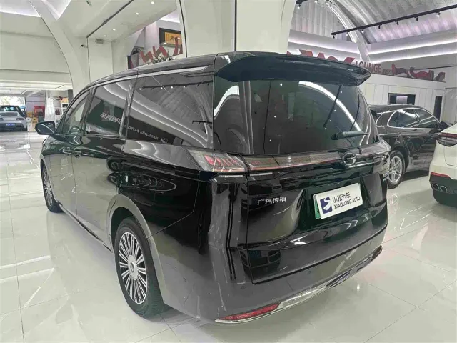 GAC Trumpchi E8 — Фото автомобиля 17