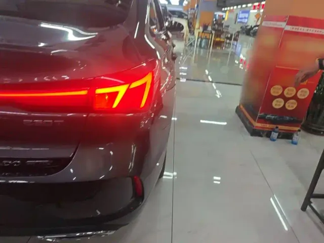 Changan Eado — Фото автомобиля 7