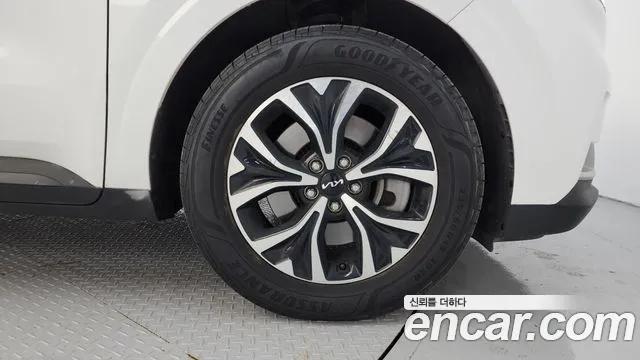 Kia Canival Carnival 4 поколение 9 мест Prestige — Фото автомобиля 5