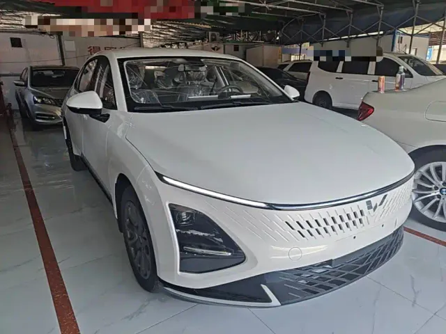 Wuling Starlight — Фото автомобиля 3