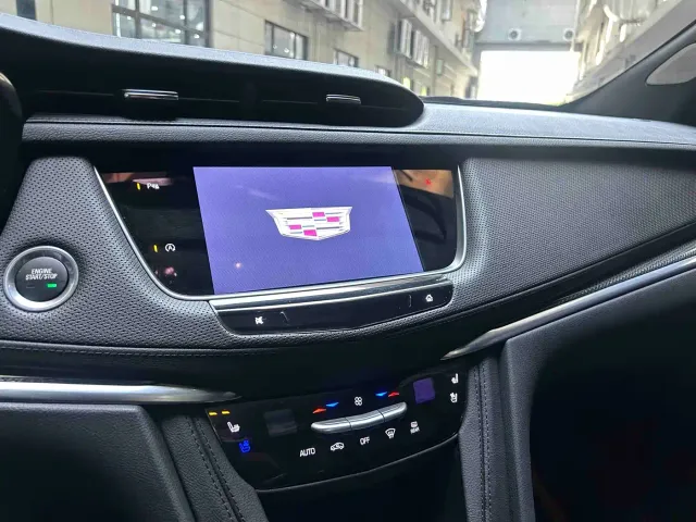 Cadillac XT5 — Фото автомобиля 16