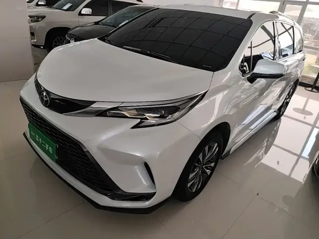 Фотография автомобиля — Toyota Granvia