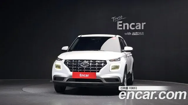 Hyundai Venue — Фото автомобиля 3