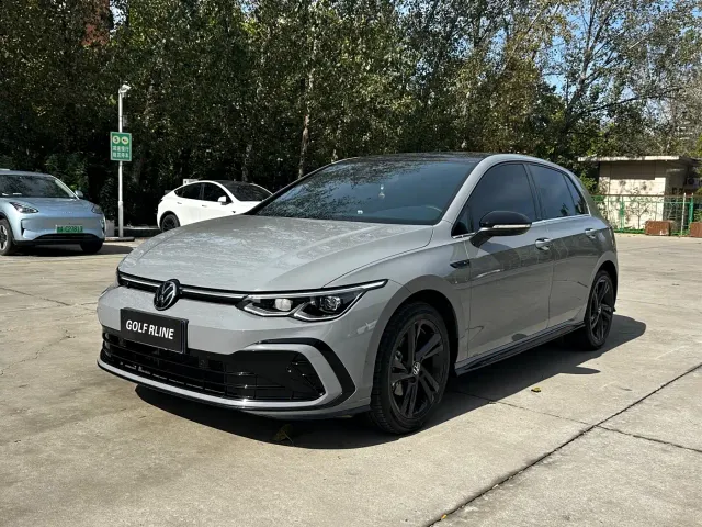 Фотография автомобиля — Volkswagen Golf