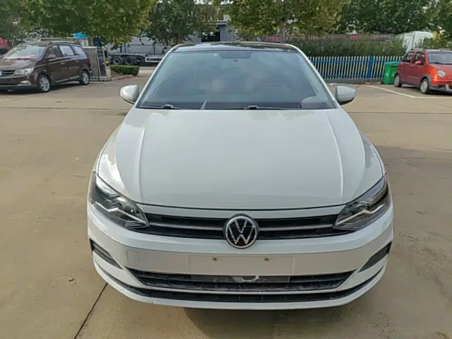Volkswagen Polo — Фото автомобиля 2