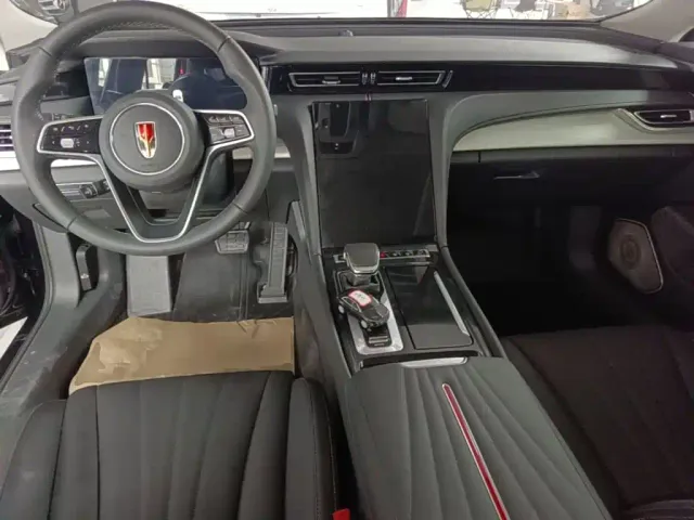 Hongqi H5 — Фото автомобиля 9