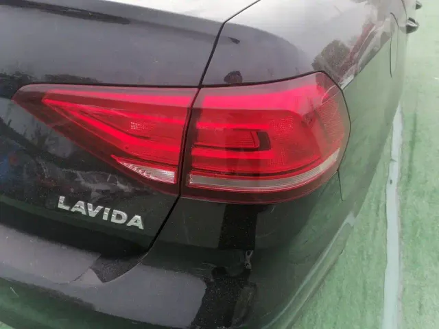 Volkswagen Lavida — Фото автомобиля 23