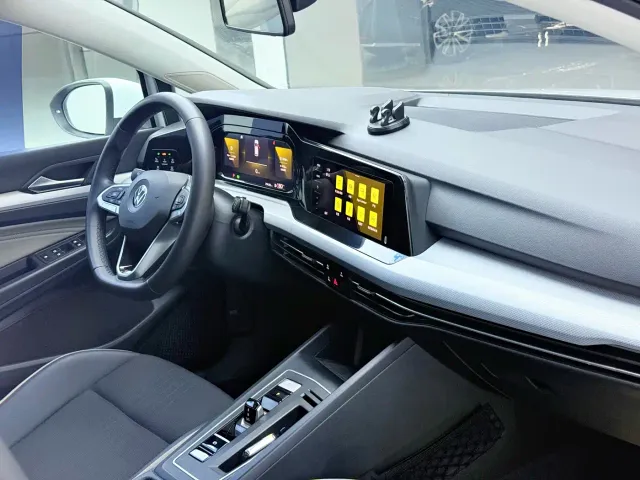 Volkswagen Golf — Фото автомобиля 6