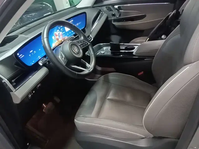 Buick E5 — Фото автомобиля 10