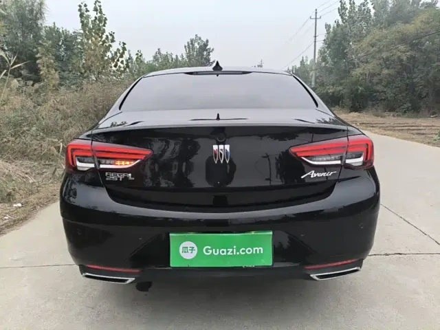 Buick Regal — Фото автомобиля 5