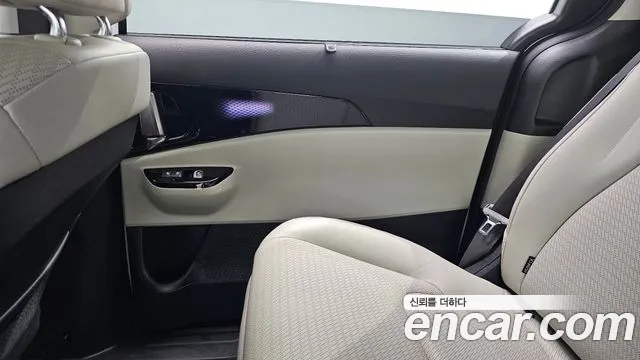 Kia Canival Carnival 4 поколение Дизель 7 мест Signature — Фото автомобиля 5