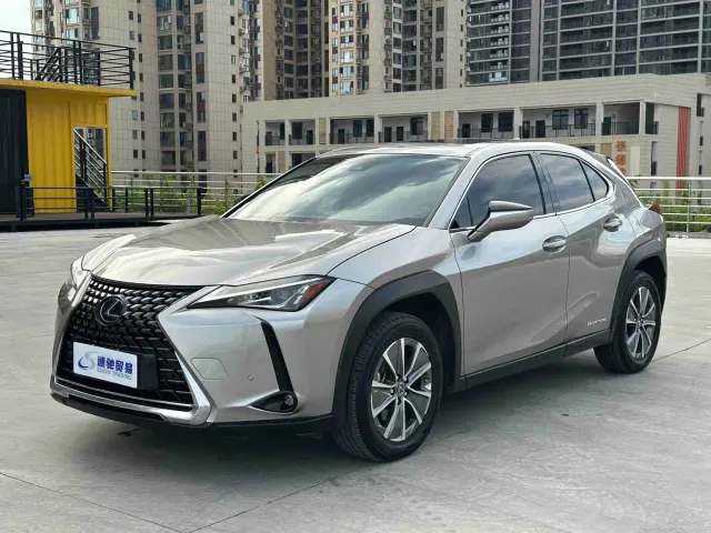 Фотография автомобиля — Lexus UX