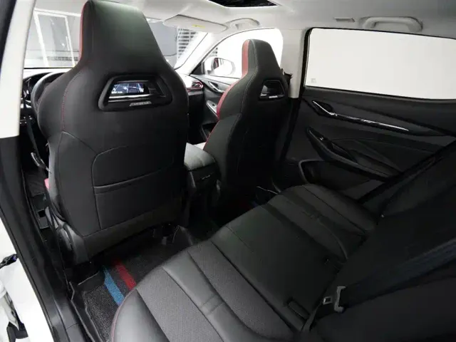 Changan Oushang X5 — Фото автомобиля 11